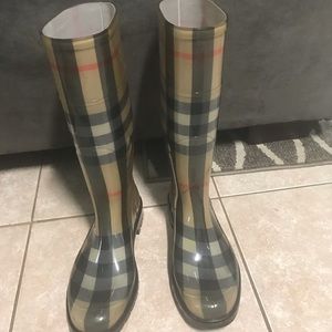 Women’s Burberry rain boots